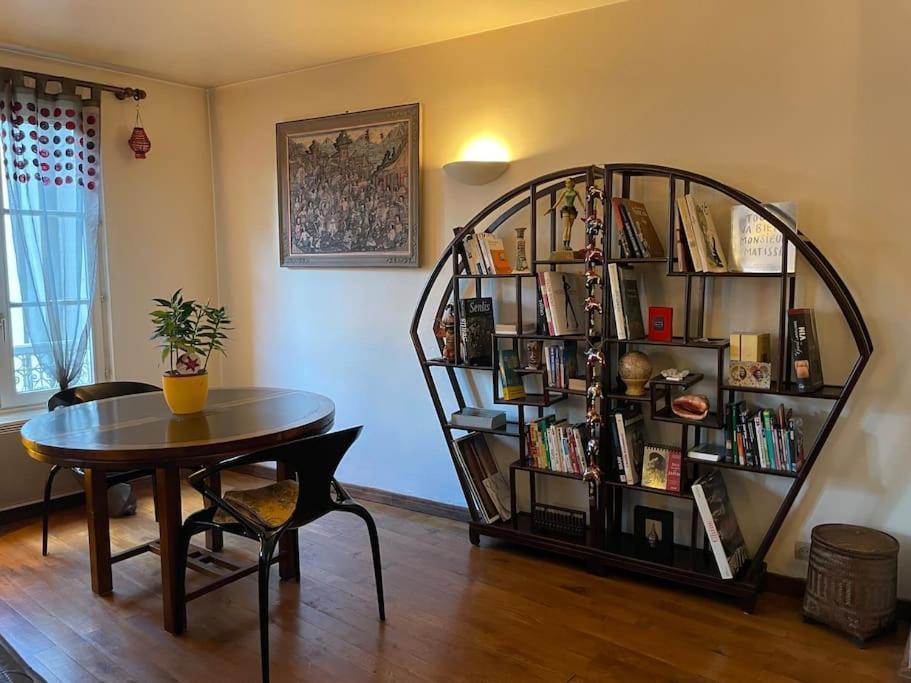 Appartement Sur Le Parvis De La Cathedrale Senlis  Exterior foto